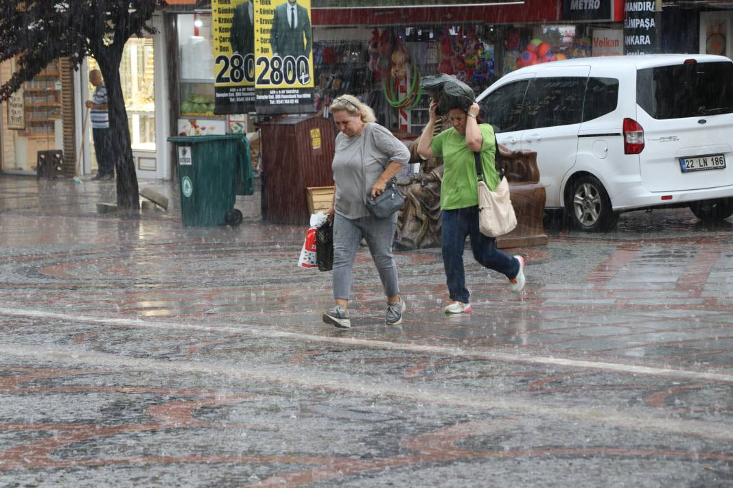 Trakya'da sağanak etkili oluyor - Resim: 3
